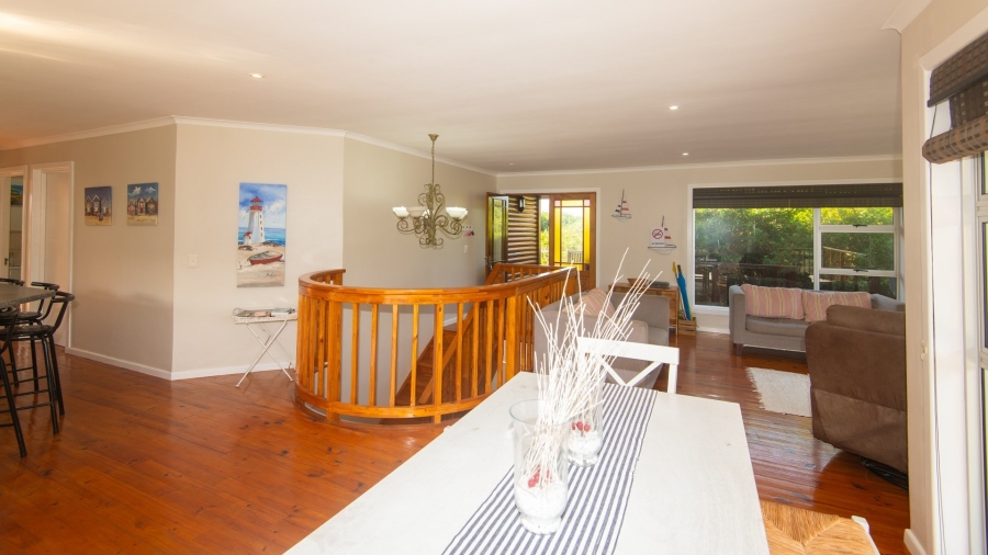 6 Bedroom Property for Sale in Nature On Sea Western Cape